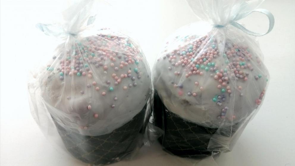 Мастера пекарни Ставропольской епархии готовят куличи к Пасхе