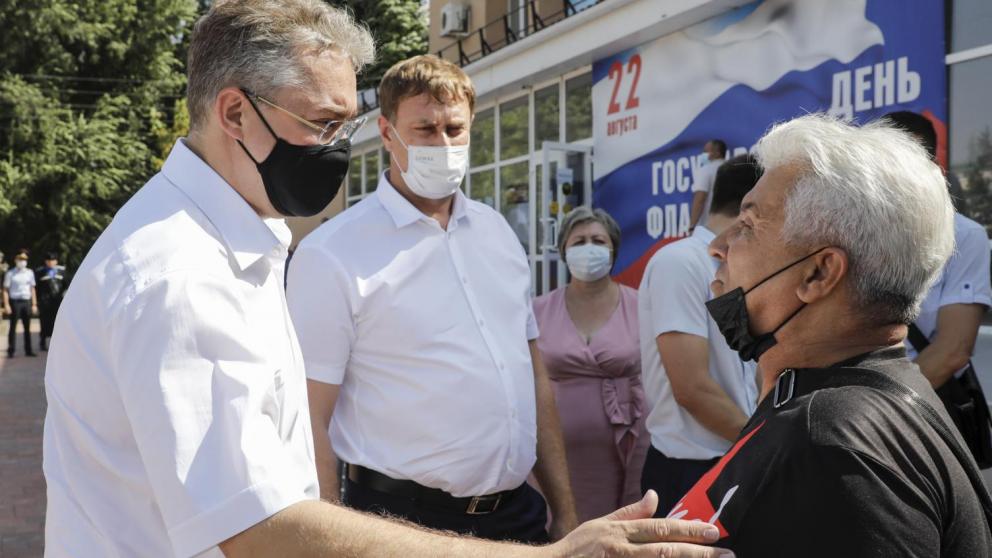 Владимир Владимиров совершил рабочую поездку в Благодарненский округ