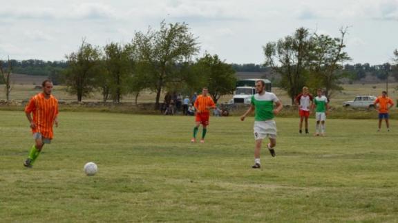 Турнир по футболу памяти героя войны Николая Овчинникова провели в селе Александровском