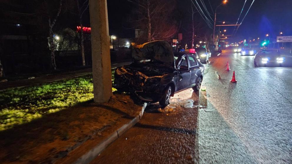 Два человека пострадали в ДТП с загоревшимся автомобилем в Ставрополе