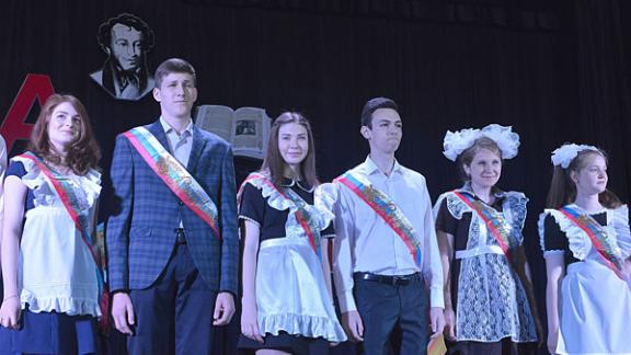 Последний звонок прозвенел для выпускников лицея СКФУ